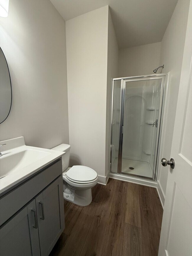 Building Photo - Gorgeous Chosewood/Grant Park Townhome