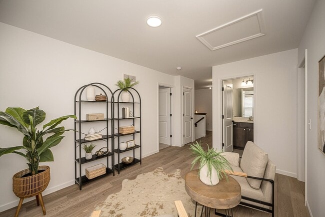 Building Photo - 223 Randlin Dr