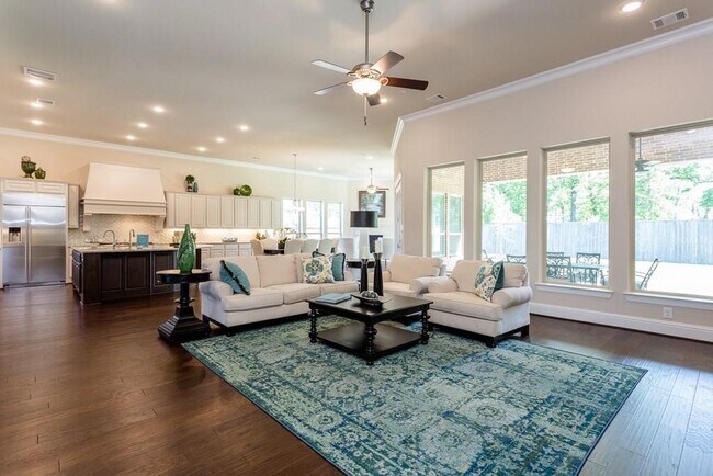 Building Photo - 2064 Bluestem Dr
