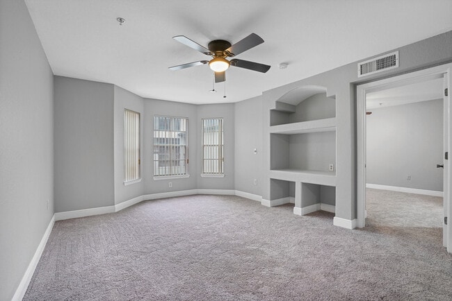 Building Photo - 8516 Island Breeze Ln