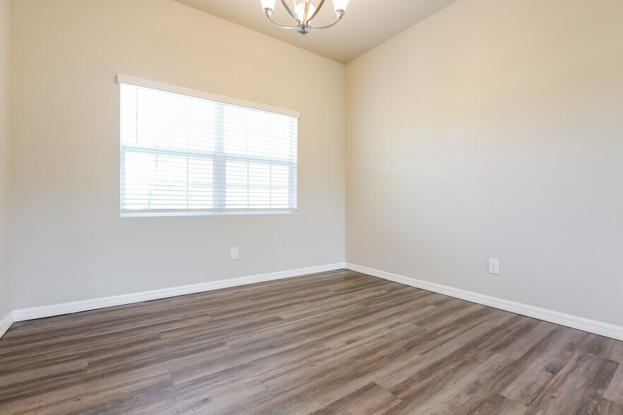 Building Photo - 3468 Colfax Ln