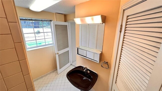 Building Photo - 1807 N Park Ave