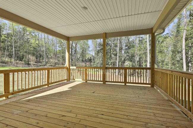 Building Photo - 10 Singletree