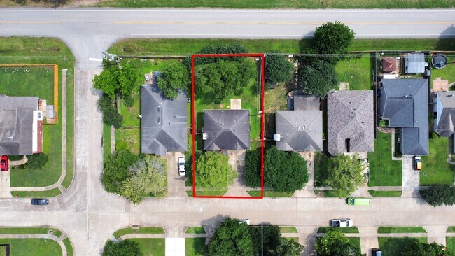 Building Photo - 2707 Blue Mist Dr