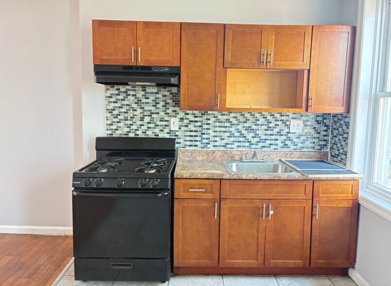 Primary Photo - 224 3rd St