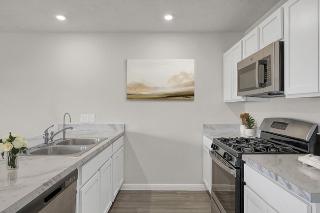 Building Photo - 68 Rd 51026