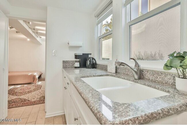 Building Photo - 1637 Malcolm Ave