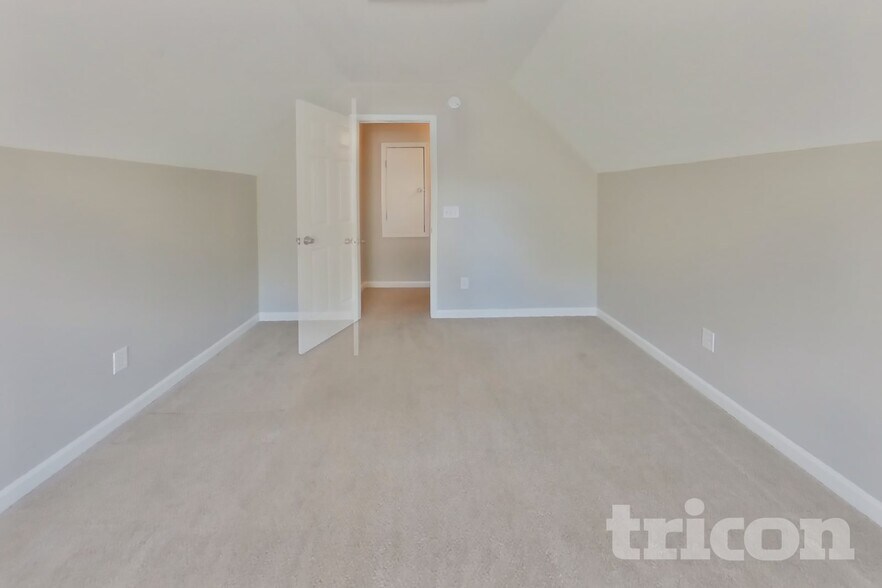 Building Photo - 12 New Stock Ct