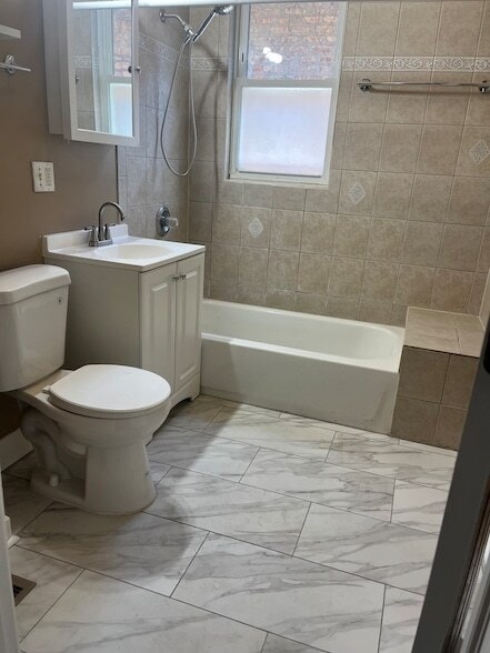 Building Photo - 722 E 91st Pl