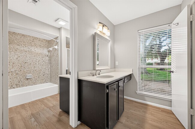 Building Photo - 2103 Winged Foot Dr