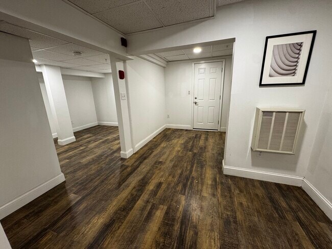 Building Photo - 1190 Stafford Rd