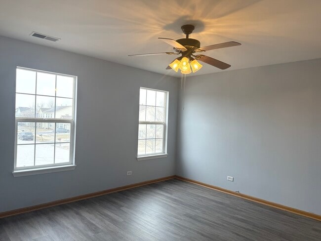 Building Photo - 2208 Rebecca Cir