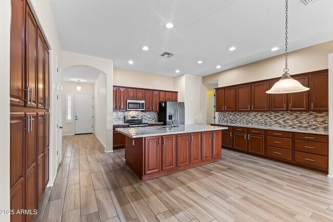 Building Photo - 15053 W Cameron Dr