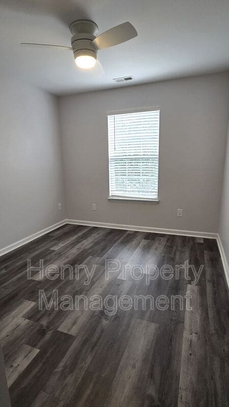 Building Photo - 5108 Mabe Dr