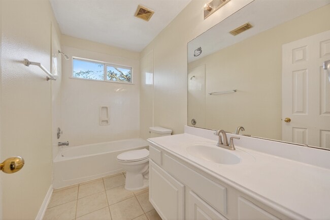 Building Photo - 5603 Lowellberg Ln