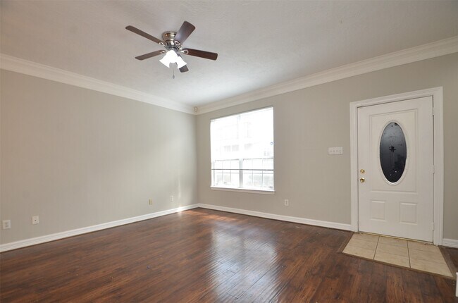 Building Photo - 11045 Landswalk Dr