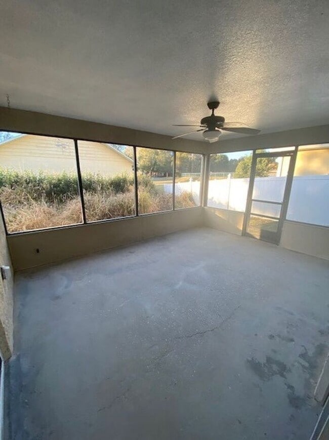 Building Photo - Magnolia Oaks Ridge in Apopka