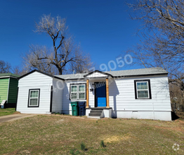 Building Photo - 4241 NE 18th St