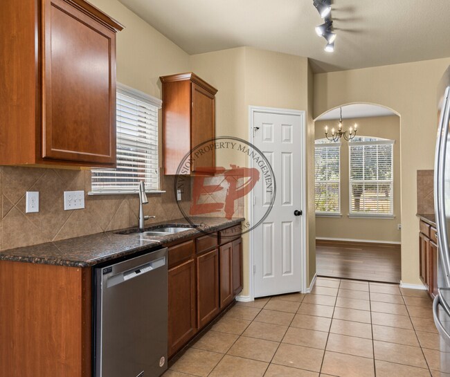 Building Photo - 6728 Tierra Dr