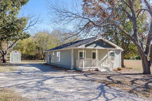 Building Photo - 9910 Dalrock Rd