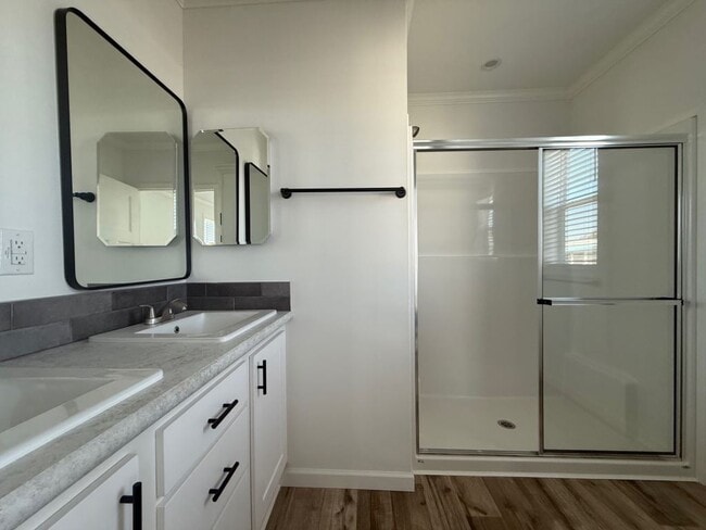 Building Photo - 486 Driftwood Dr