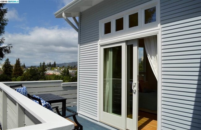 Building Photo - 663 Fairmount Ave