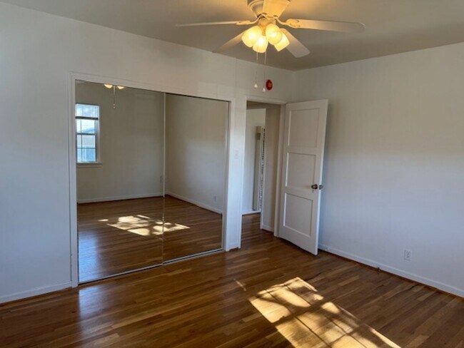 Building Photo - One bedroom, one bath in La Crescenta