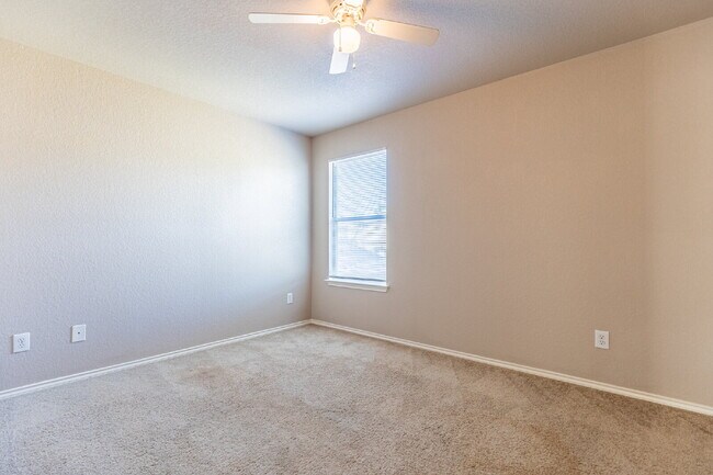 Building Photo - 11716 Channing Dr