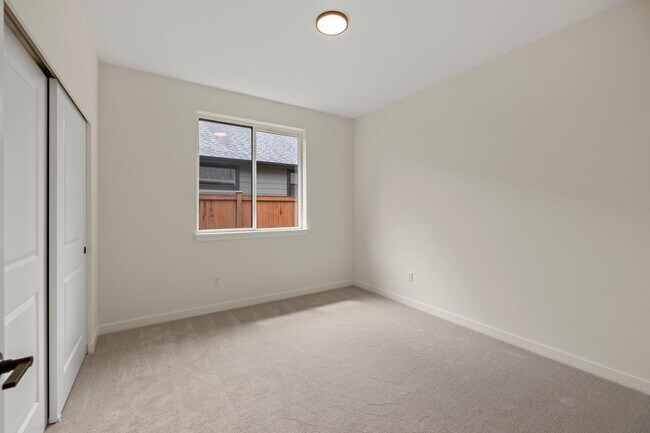 Building Photo - 854 Prospector Pl
