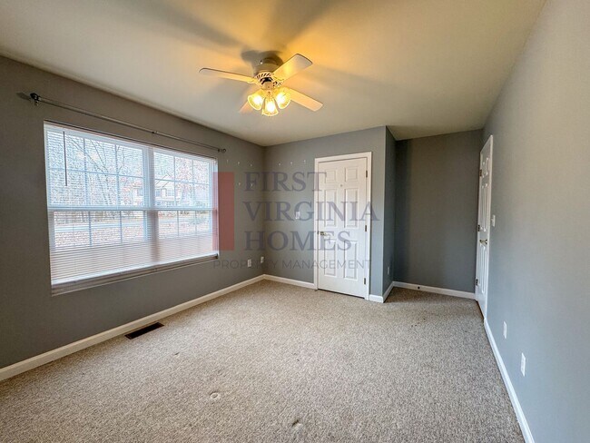 Building Photo - 3 Bedroom/2 Bath Lake Monticello Monticello Rental