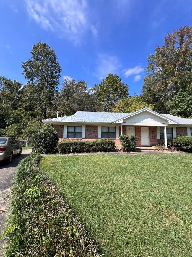 Building Photo - Hampton 1367-1369