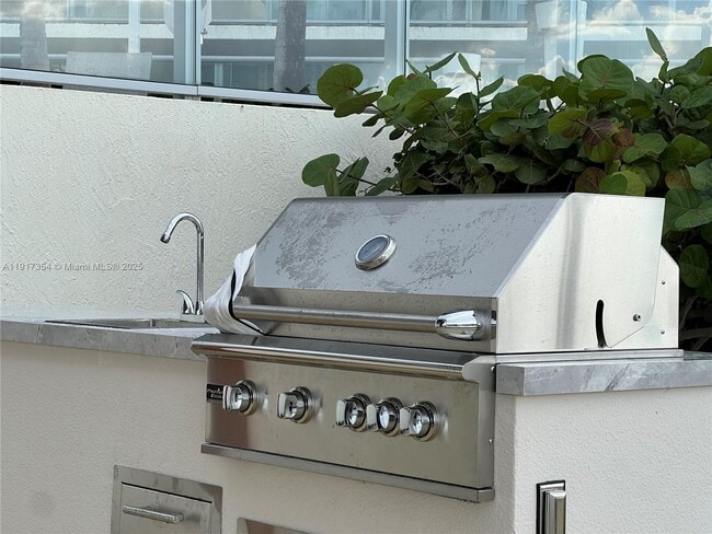 Building Photo - 6620 Indian Creek Dr