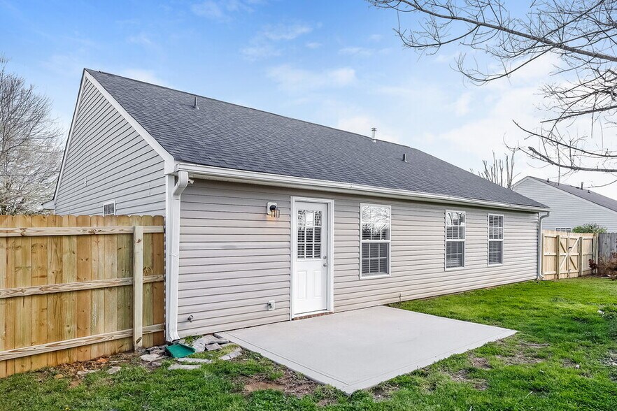 Building Photo - 4905 Aldersbrook Dr