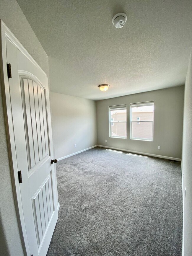 Building Photo - Newly Built 3 Bedroom Townhome with Commun...