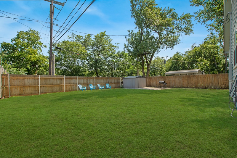 Building Photo - 958 E Allen Ave