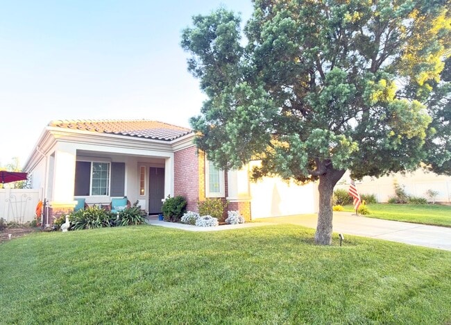 Building Photo - 1085 Northview Dr