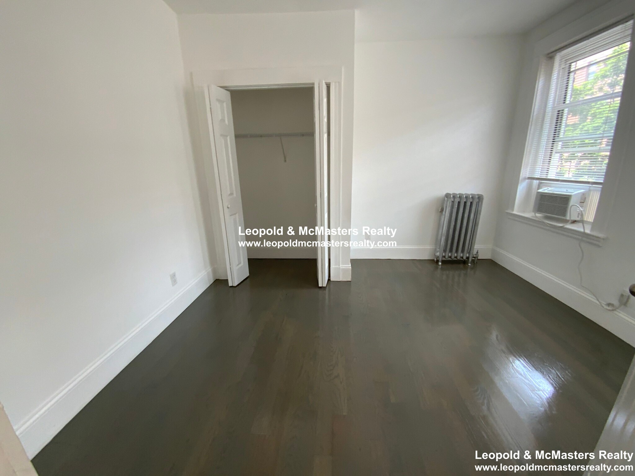 Building Photo - 50 Queensberry St