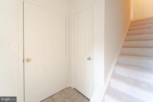 Building Photo - 11391 Aristotle Dr