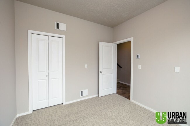 Building Photo - Modern Kendall Yards Townhome – 3 Bed, 2.5 Bath | 1,500 Sq. Ft.