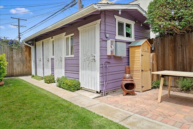 Building Photo - Welcome to The Cottages on California Ave!