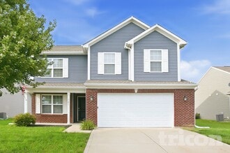 Building Photo - 501 Foliage Ln