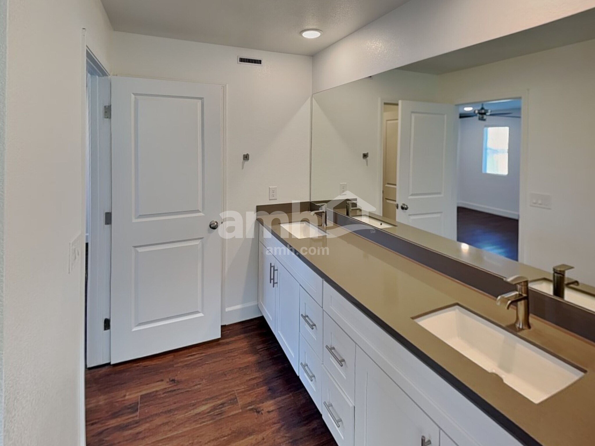 Building Photo - 8969 Tiger Tooth Ave