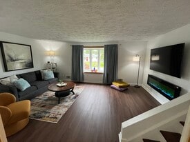 Building Photo - 288 Downsview Dr