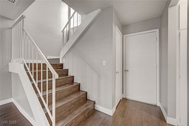 Building Photo - 4339 Spencer St