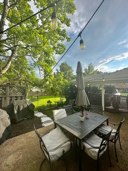 Building Photo - 517 Hunters Creek Cir