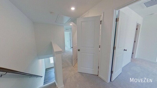 Building Photo - 828 Basswood Gln Trl