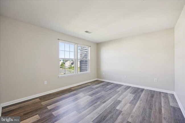 Building Photo - 103 Sandpiper Ct