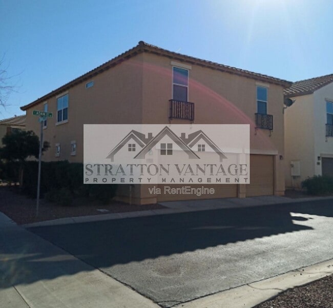 Building Photo - 881 S Adam Wy