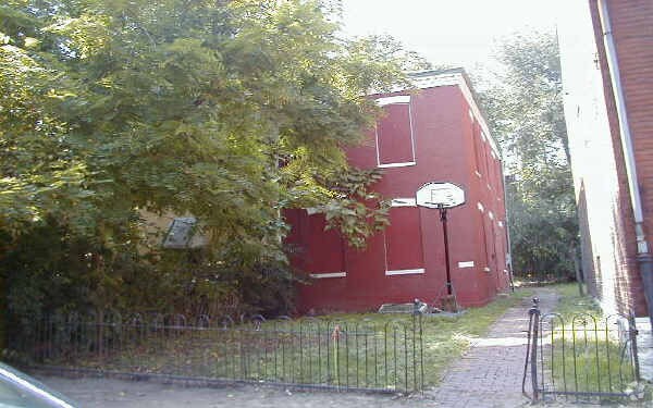 Building Photo - 2409 Menard St