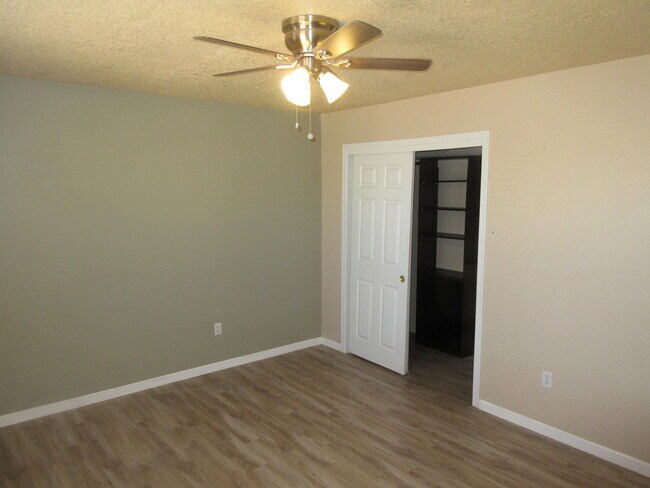 Building Photo - 5351 Feather Rock Pl NW